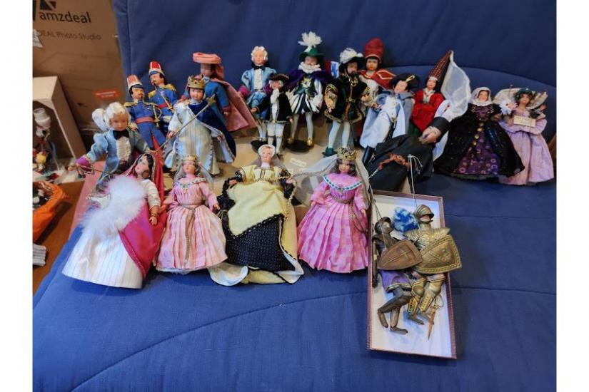 groupe des poupées Pyrenèes et autres, goupe des poupées historiques